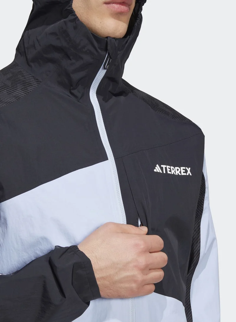 adidas جاكيت بنمط كتل الالوان