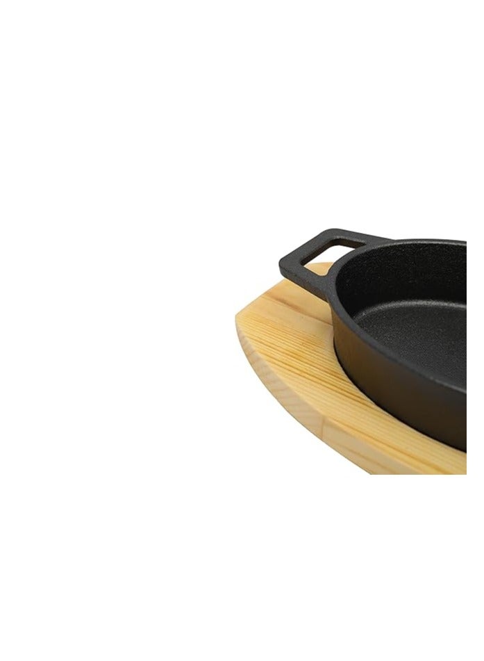 مقلاة من الحديد الزهر بيضاوية الشكل مقاس 17سم*12سم مع مقابض جانبية و قاعدة خشبية | صينية للتحمير و الطبخ و الشواء من الحديد المصبوب أمنة للاستخدام في الفرن - Image 4