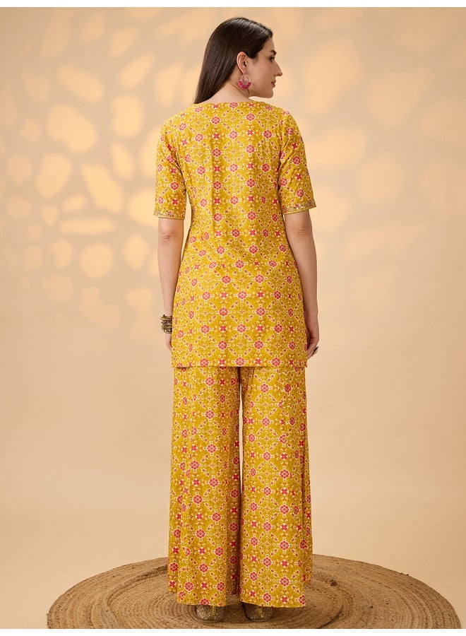 globus Globus Women Mustard Embroidered & Mirror Work Yoke Ethnic Print Kurti With Palazzos Festive Co-Ord Set - Image 3