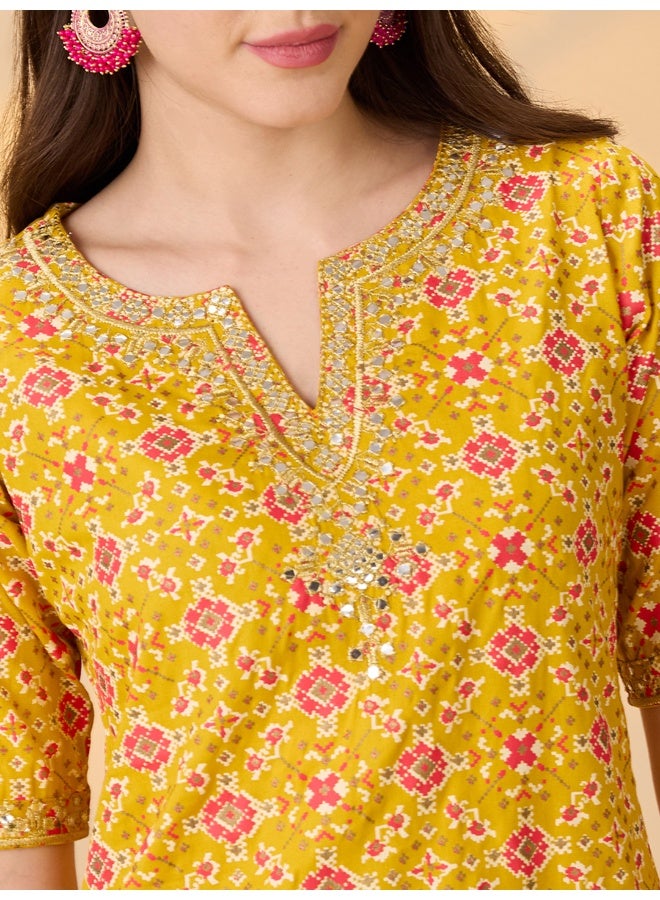 globus Globus Women Mustard Embroidered & Mirror Work Yoke Ethnic Print Kurti With Palazzos Festive Co-Ord Set - Image 4