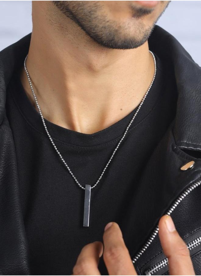 Priyaasi Elegant Men Metal Chain with pattern and secured with Slip-On closure and styled in ideal for Western moments — designed to make heads turn.  - Image 4