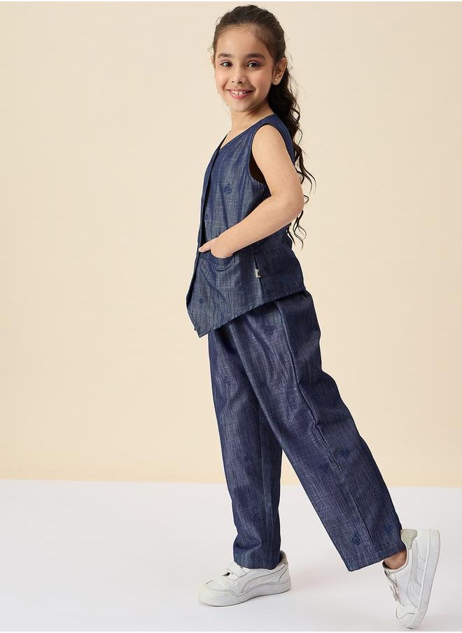 Stylo Bug Embroidery V-Neck Sleeveless Top and Pants Set by Styli  - Image 3