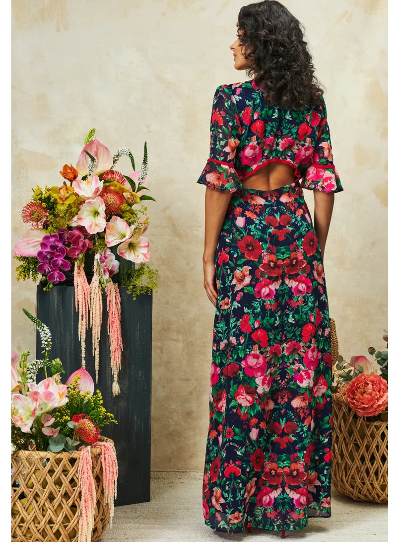 هوب اند ايفي فستان ماكسي بفتحة فخذ وأكمام مكشكشة وظهر مفتوح مزين بالدانتيل