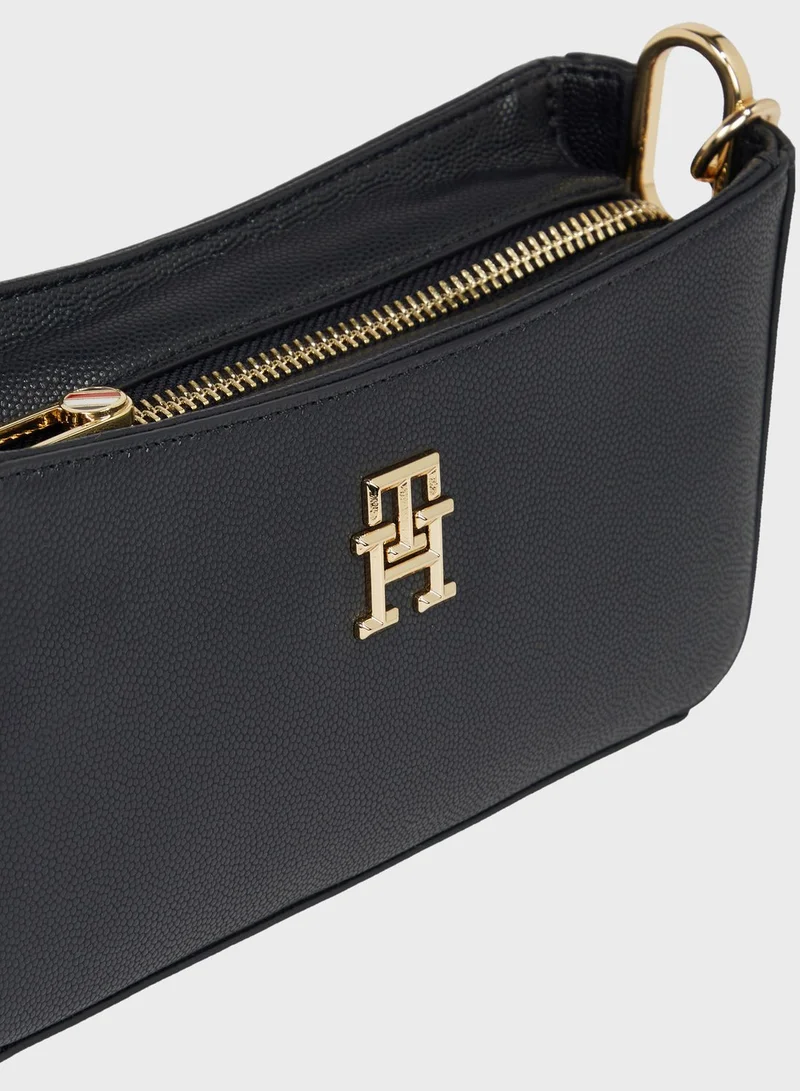 TOMMY HILFIGER Timeless Chain Crossbody Bag