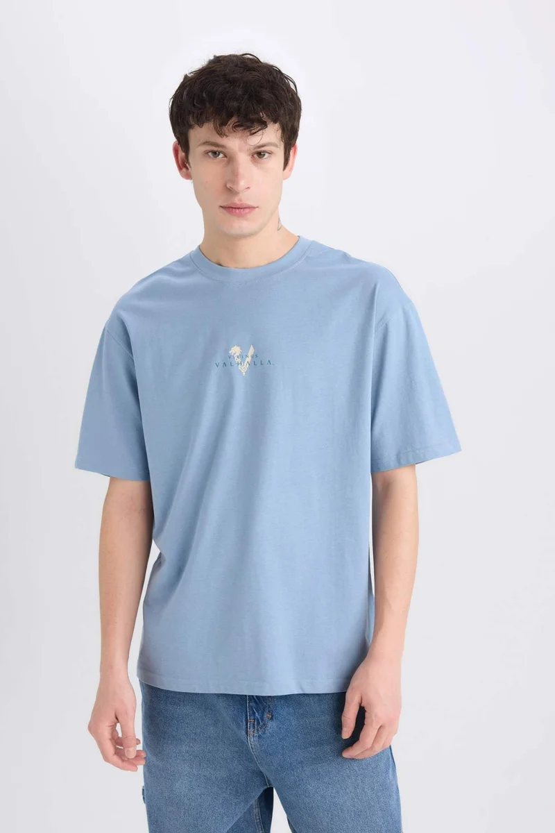 ديفاكتو Vikings Valhalla Boxy Fit Crew Neck Printed Short Sleeve T-Shirt