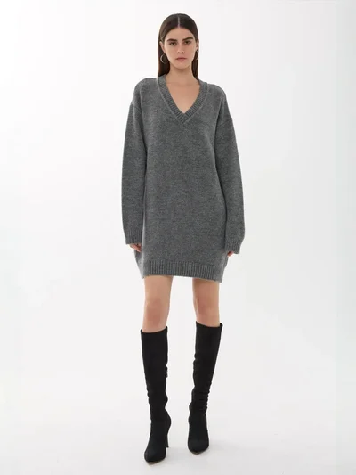 هيكاب Oversized V-Neck Knit Dress