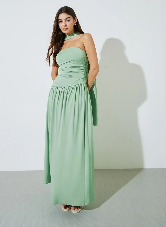 ستايلي Green Solid Ruched Sleeveless Maxi Dress with Scarf