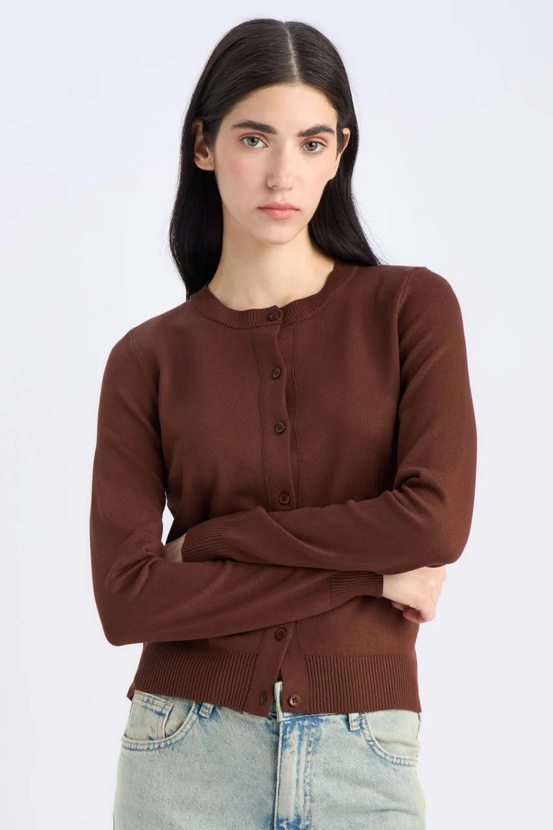 ديفاكتو Regular Fit Crew Neck Basic Knit Cardigan