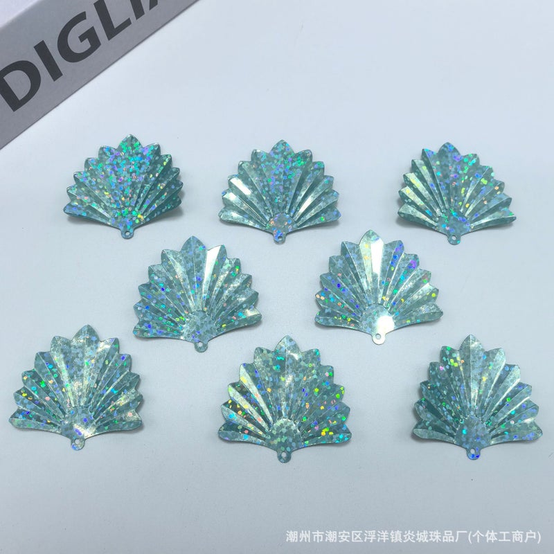 إكسسوارات حبات بريق PVC مباشرة من المصنع، حبات مروحية شكلية بحجم 35x37 مم لزينة الأحذية والحقائب والأزياء باليد
