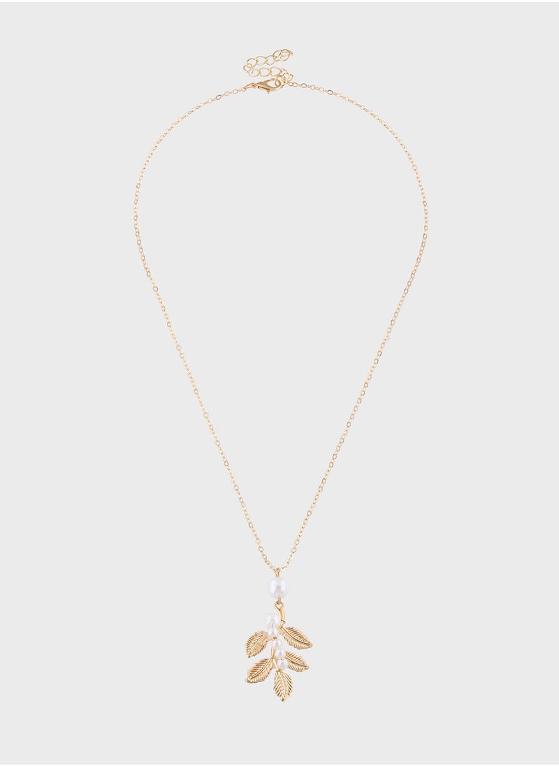 ELLA - Leaf Pearl Pendant Necklace - Image 1