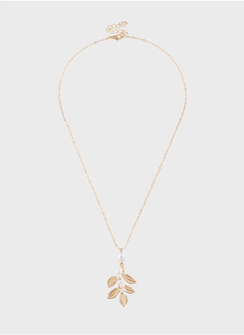 ايلا Leaf Pearl Pendant Necklace