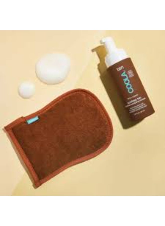 كولا أداة توزيع المكياج/المقشر Coola® Sunless Tan 2 في 1 - Image 3