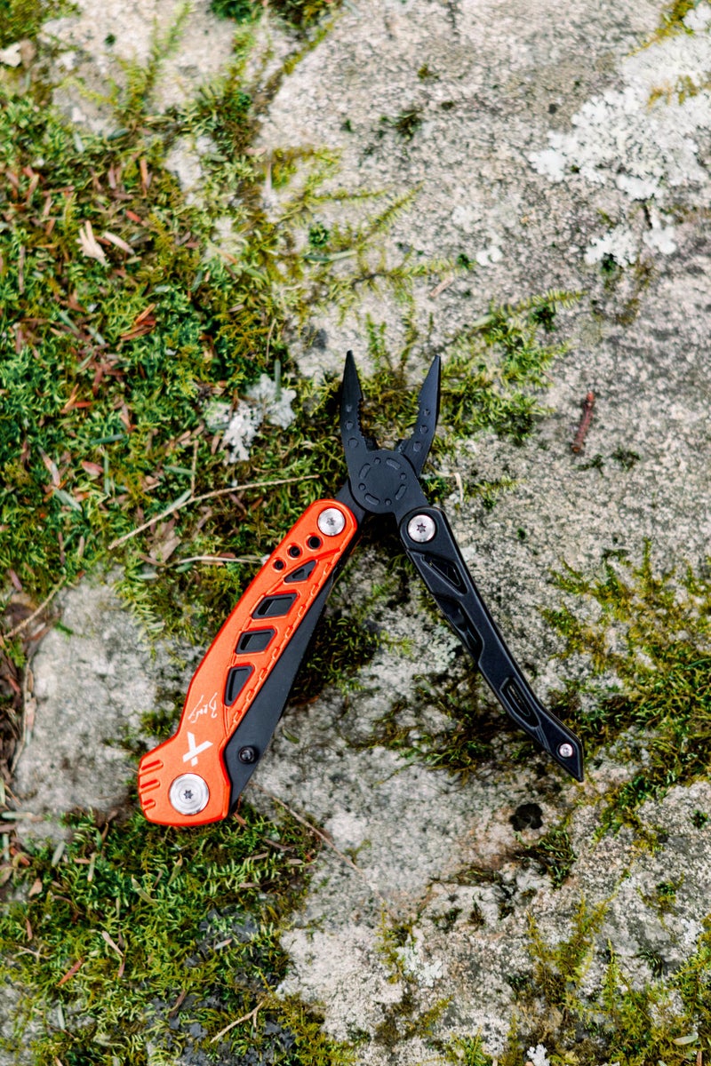 Bear Grylls Utility Tool by Bear Grylls, Multitool Pocket Knife For Camping, Hiking, EDC and Survival, with Bottle & Can Opener, Pliers, Screwdriver, Sheath - Black Oxide Finish, Medium - Image 5