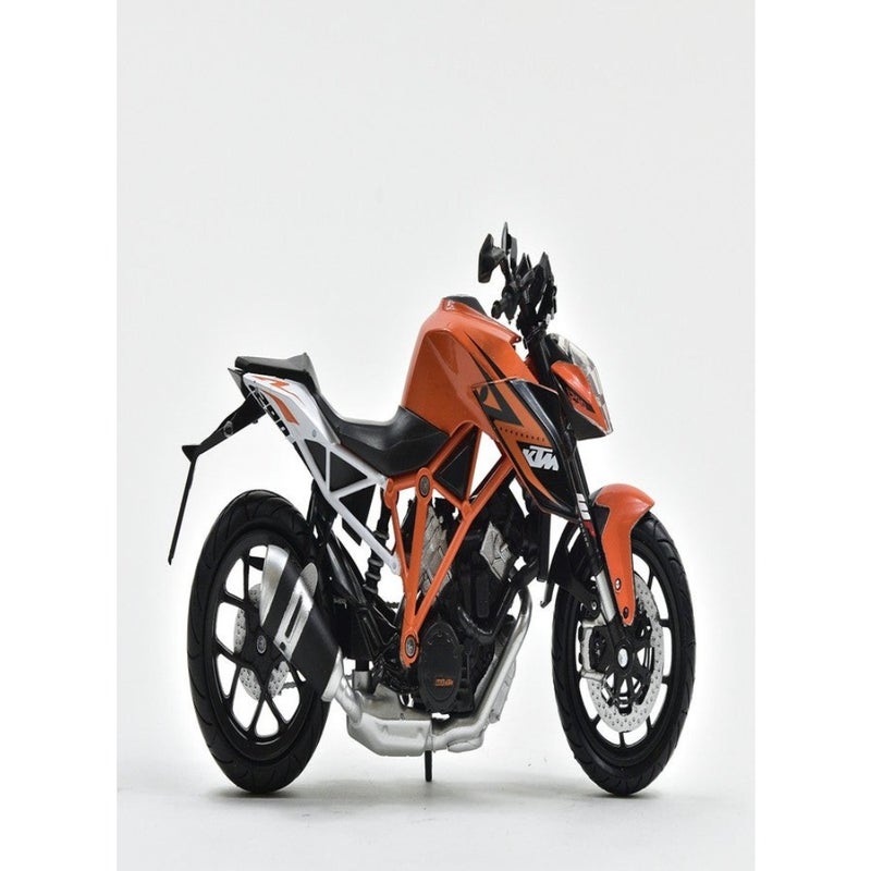 KTM 57653 Superduke Motorcycle - Image 2
