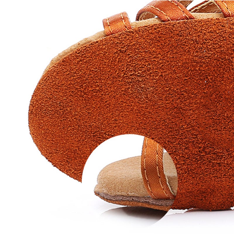 1 Pair of Low-heeled Shoes Strap Sole Latin Dancing Shoes for Girls - Size 37 - Image 3