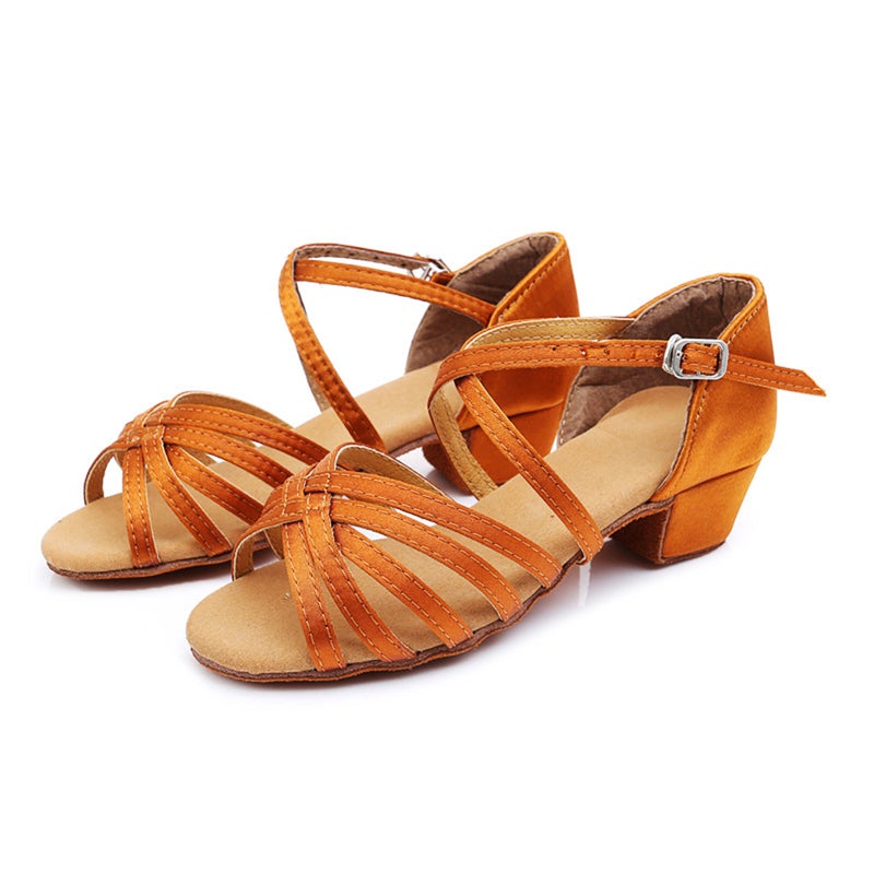 1 Pair of Low-heeled Shoes Strap Sole Latin Dancing Shoes for Girls - Size 37 - Image 4