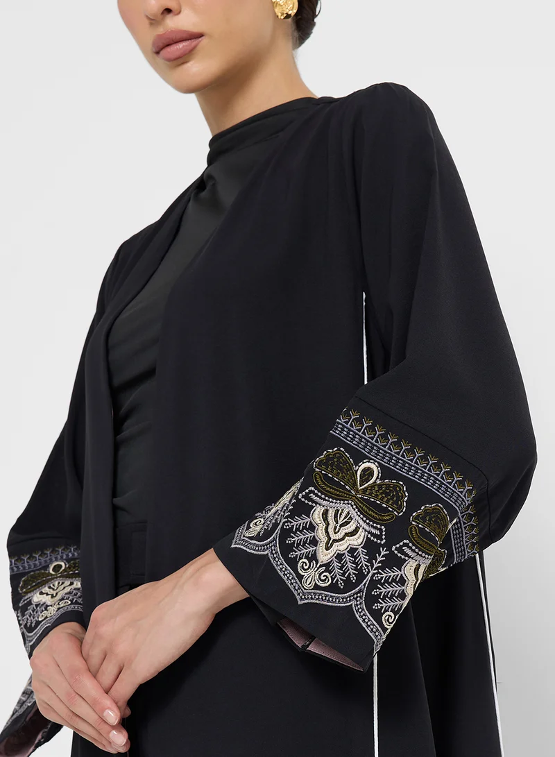 Khizana Abaya With Printed Sleeve