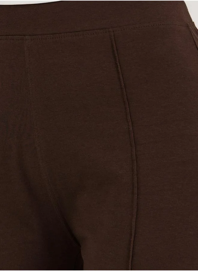 Styli Solid Fit and Flare Leggings with Slit Hem