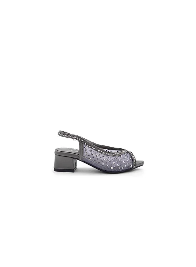 أيقون Girls' sandal adorned with sparkling crystal accents.