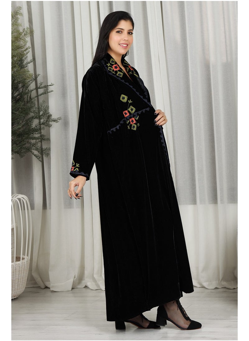 Black abaya with embroidery on the collar and sleeves - pzsku/Z262A36FD0216C7D88EA2Z/45/_/1707917125/465e8dbb-f422-4a24-bdfa-b9d2b12688e4