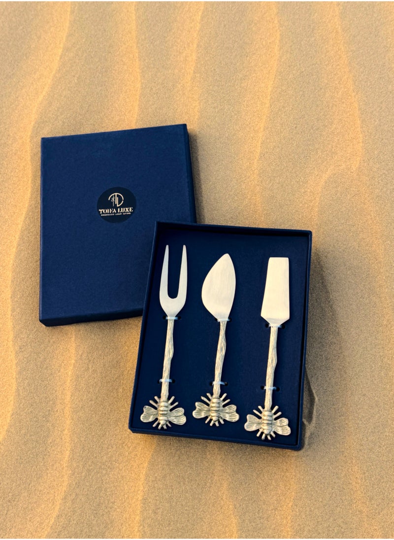 Tohfa Luxe Bee Cheese Knife Set – 3 Handcrafted Natural Brass Knives, 15 cm Each, Artisan Bee-Inspired Design, Gift-Ready Box, Elegant Cheese Board Accessory - Image 1
