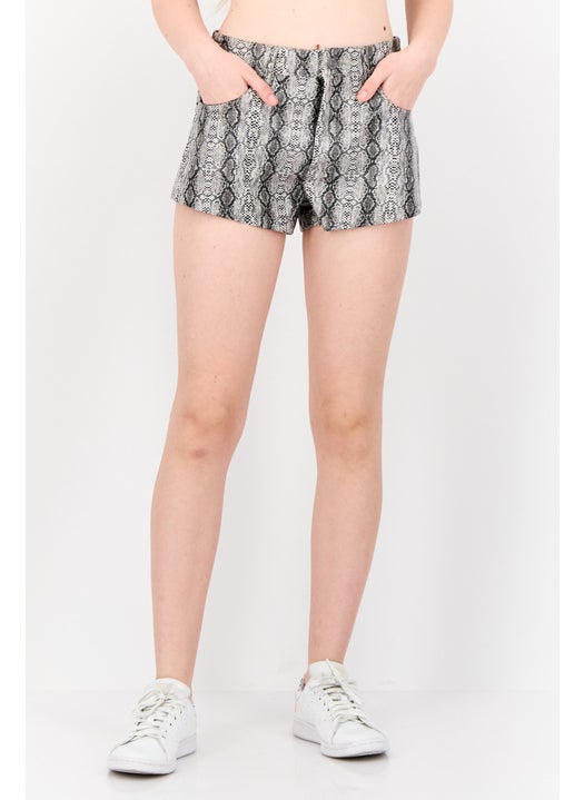 Women Snakeskin Basic Short, Multicolor