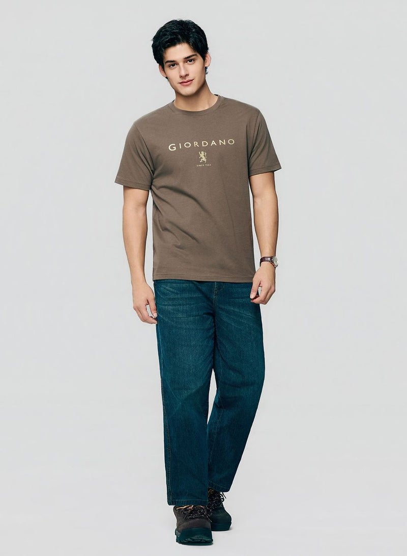 GIORDANO Men’s Slim Cotton Crew Neck Signature Print Tee - Image 2