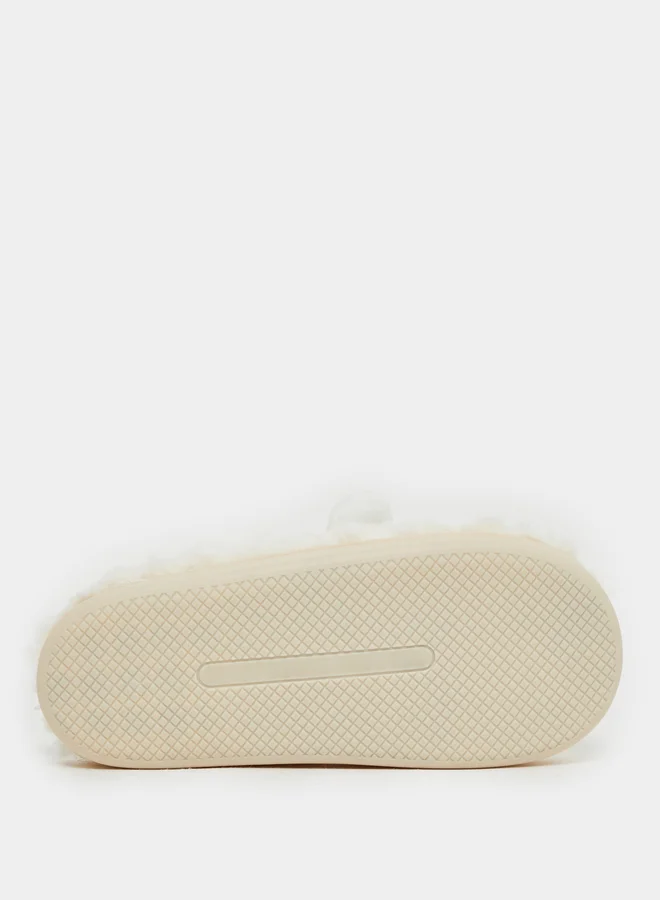 Styli Plush Faux Fur Round Toe Bedroom Slippers