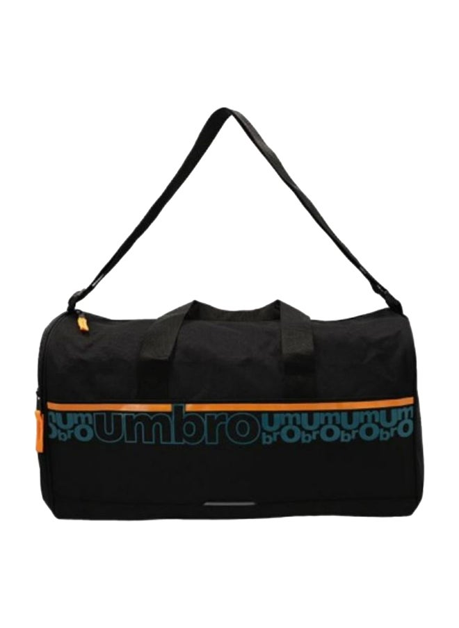 umbro - Spirito Locker Holdall Bag - Image 1