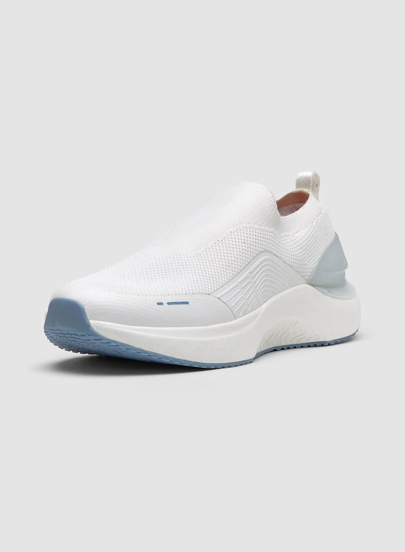 Campus أحذية مشي رجالية بيضاء سهلة الارتداء خفيفة الوزن بتصميم بسيط وأنيق