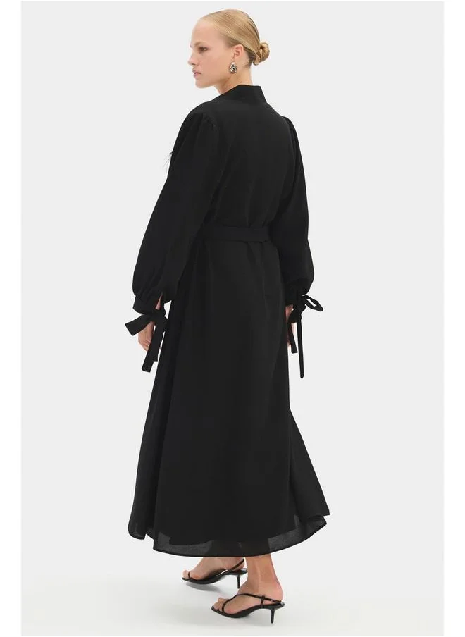 جون June Women Embroidered Detailed Abaya Black