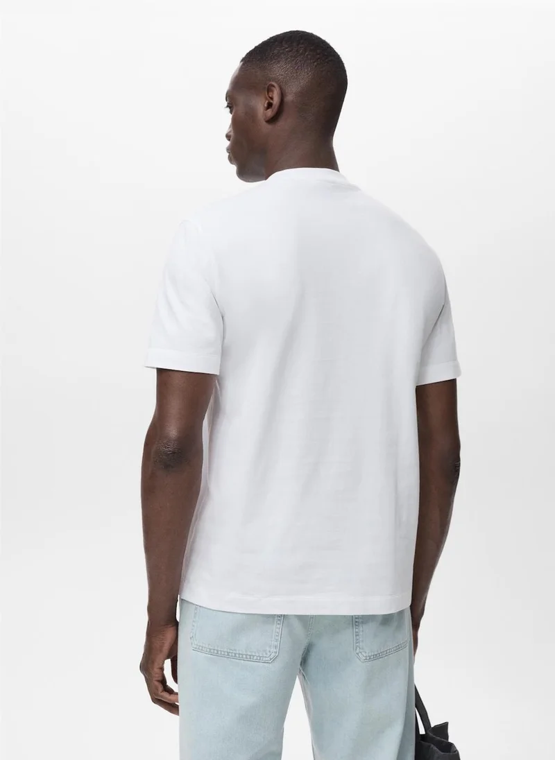Mango Man round Neck Short Sleeve T-Shirt