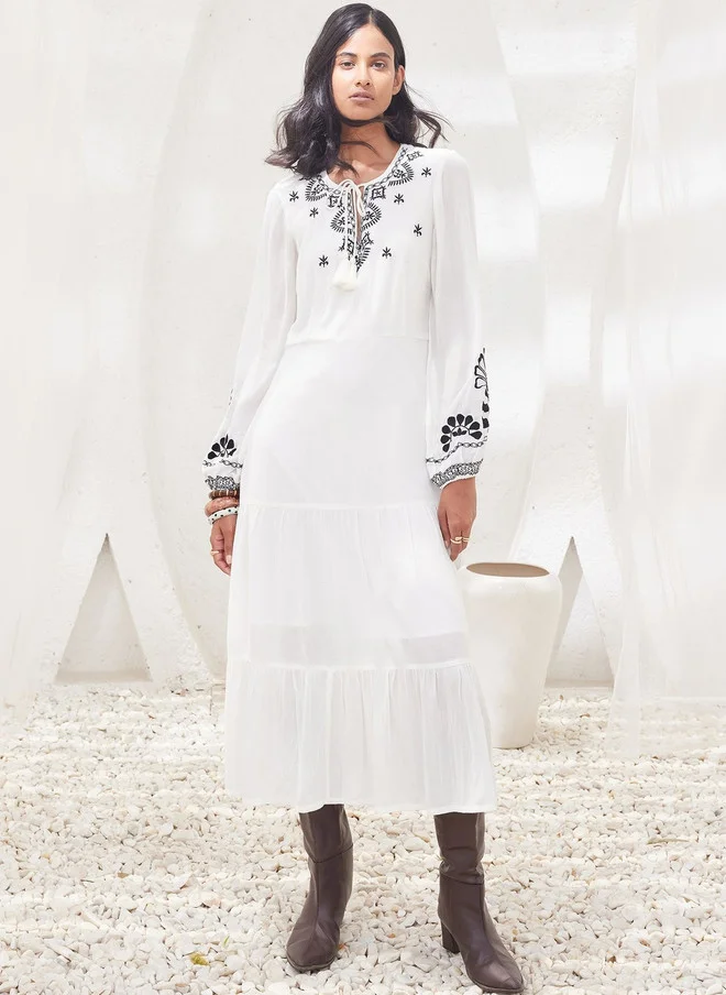 Salt Attire SALT ATTIRE Ethnic Motifs Embroidered Crepe A-Line Midi Dress