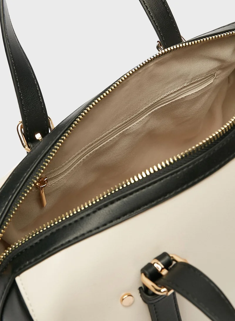 شو اكسبرس Chain Detailed Clutch