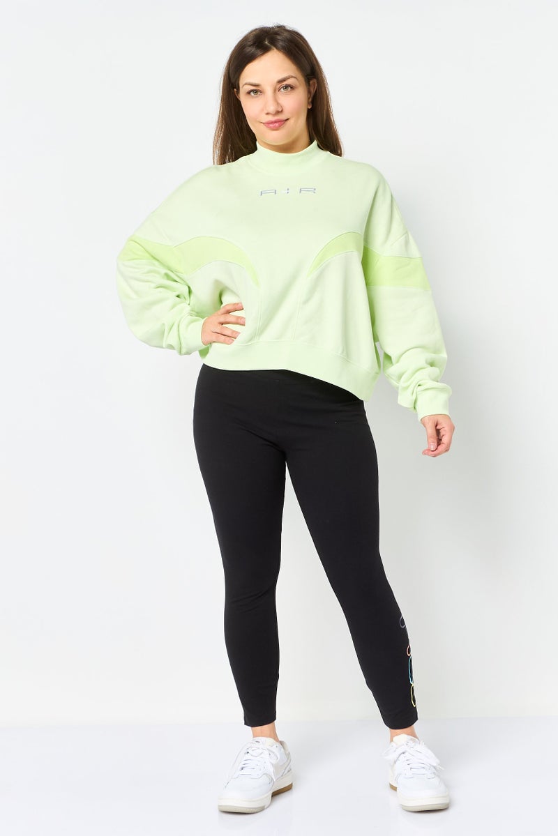 Nike سويت شيرت خارجي طويل الأكمام للنساء بحجم كبير، أخضر فاتح - Image 4