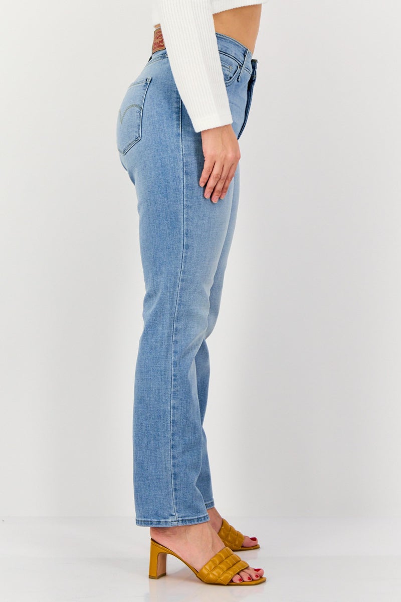 Levi's جينز دنيم ضيق قابل للتمدد للنساء 312، أزرق فاتح - Image 4