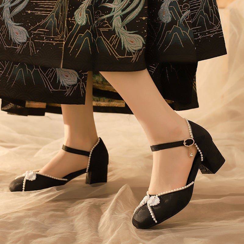 Autumn 28-43 Ethnic Style Horse-Faced Skirt Cheongsam Hanfu Shoes New Chinese-Style Buckle Hollow Sandals - Image 5