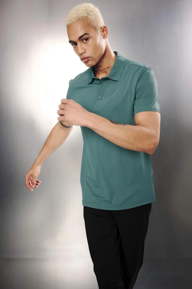 ديفاكتو Slim Fit Short Sleeve Polo T-Shirt
