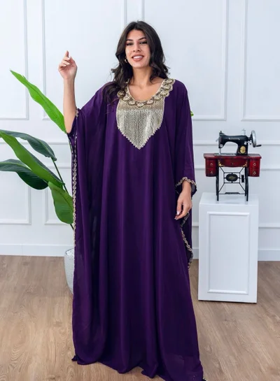 البنت الشرقية جلابية نسائية كريب لون بنفسجي مطرزة على الصدر
