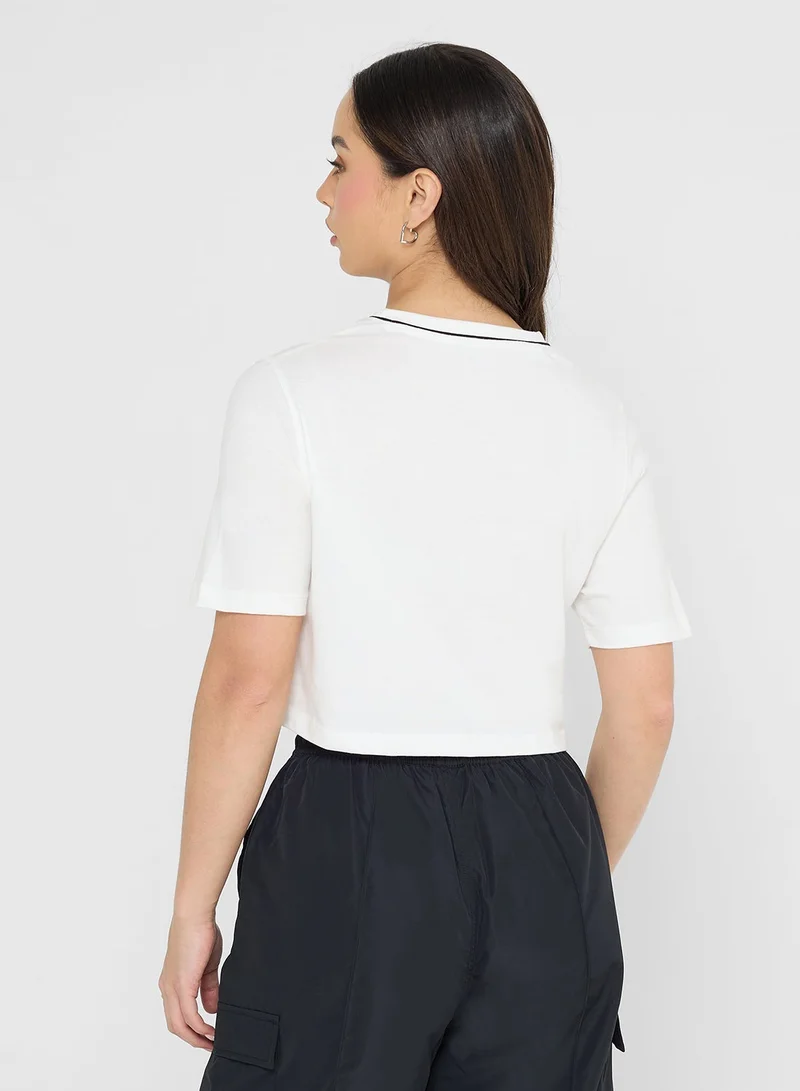 ريبوك تيشيرت بلاكلي قصير بياقة دائرية