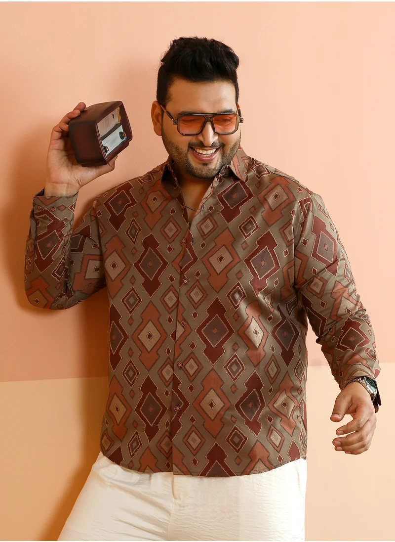انستافاب بلس Instafab Plus Men's Peanut Brown Contrast Geometric-Woven Shirt For Casual Wear | Spread Collar | Long Cuffed Sleeves | Button Closure | Plus Size Shirt Crafted With Comfort Fit For Everyday Wear