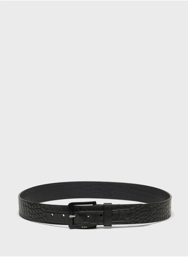 لي كوبر Textured Leather Belt With Pin Buckle Closure