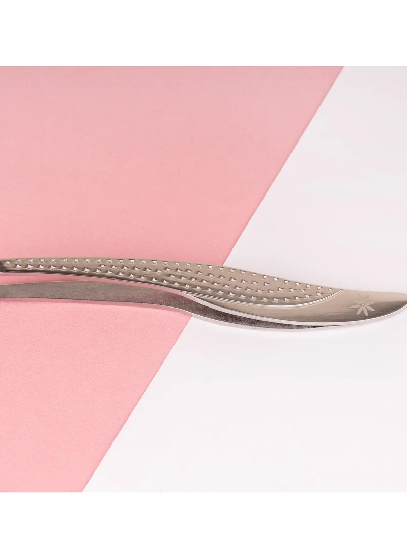 Brushworks Traditional Tweezers