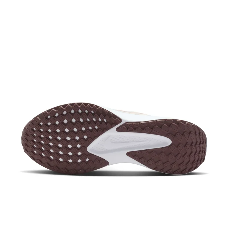 Nike White Women's Quest 6 Road Running Shoes for Women | Best Price UAE