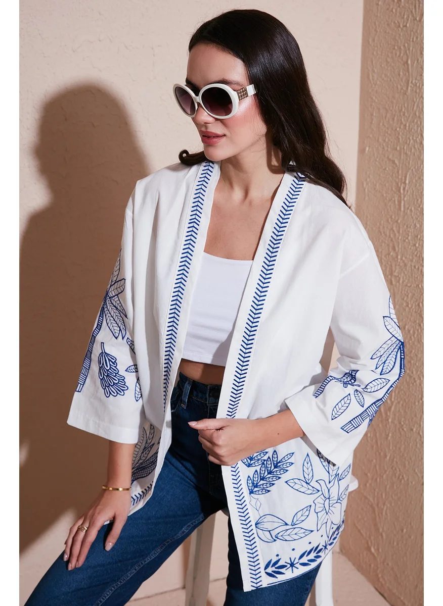 Lela Embroidered Cotton Oversize Fit Three Quarter Sleeve Kimono Women's Kimono 676302