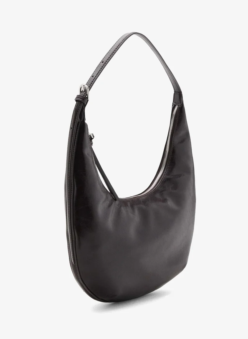 مانجو حقيبة كتف بيضاوية متوسطة