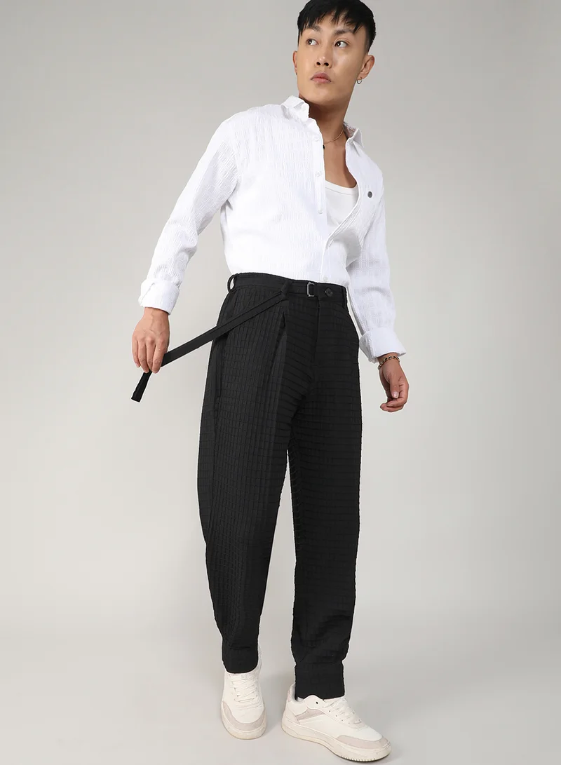 Campus Sutra Campus Sutra Men's Midnight Black Textured Graph Check Trousers For Casual Wear | 4 Pockets | Mid- Rise | Button Closure | Trousers Crafted With Comfort Fit For Everyday Wear