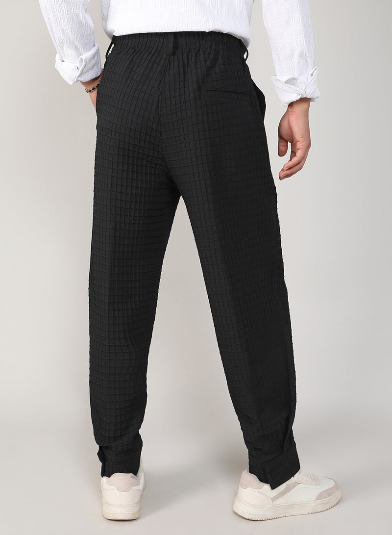 Campus Sutra Campus Sutra Men's Midnight Black Textured Graph Check Trousers For Casual Wear | 4 Pockets | Mid- Rise | Button Closure | Trousers Crafted With Comfort Fit For Everyday Wear - Image 5