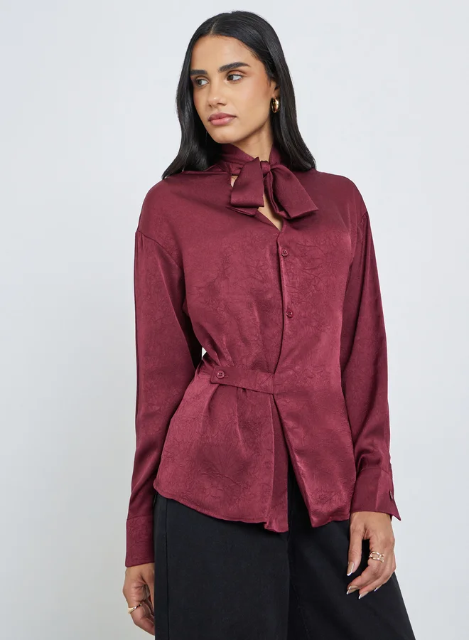 Styli Styli Burgundy Tie-Neck Buttoned Blouse
