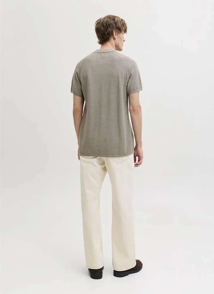 جاك اند جونز قميص بولو محبوك بياقة مقسومة وقصة عادية